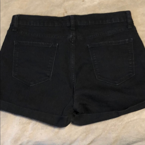 Shorts - Picture 2 of 2